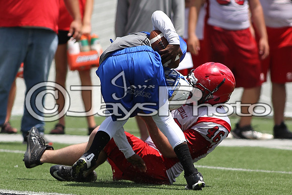 Football Team Camp (War Memorial Stadium) 6-16-2015 (©Justin Manning) JWM_0002