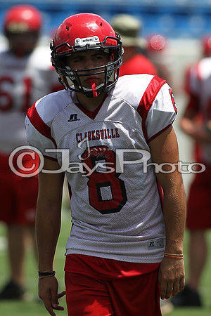 Football Team Camp (War Memorial Stadium) 6-16-2015 (©Justin Manning) JWM_0021