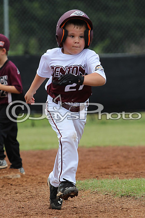 Benton (Cobb) vs. Benton 5-6 year old All-Stars 6-14-2015 (©Justin Manning) JWM_0029