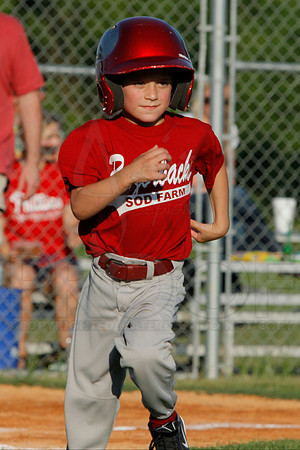 Phillies vs. Razorbacks 5-6 year old baseball 6-3-2014 (© Justin Manning) JWM_0203