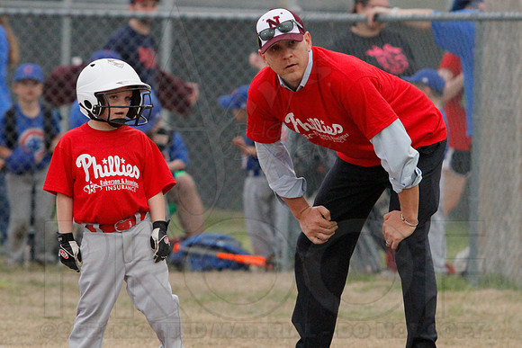 Phillies vs. Razorbacks 5-6 year old baseball 4-3-2014 (© Justin Manning) JWM_0301
