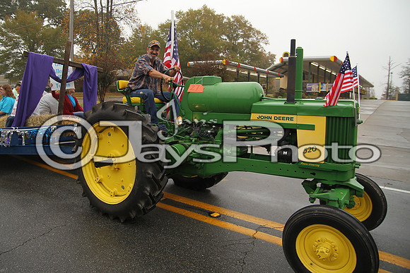 East End Parade 11-4-17_JWM0128