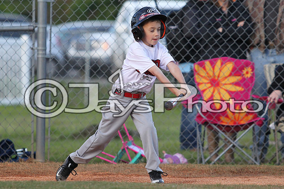Bomb Squad vs Tigers 6-7 year old (Pitching Machine) 4-27-2015 (©Justin Manning) JWM_0042