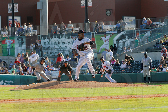 NW Arkansas Naturals @ Arkansas Travelers 4-21-12(Justin Manning)136