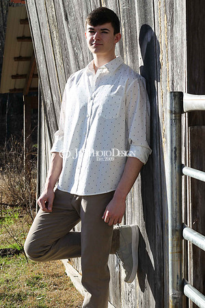 Brayden Lyons senior pictures 12-23-19_0005