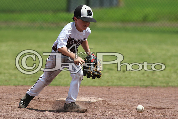 Benton vs. Harrison Cal Ripken t-ball All-Stars 7-10-2015 (©Justin Manning) JWM_0166