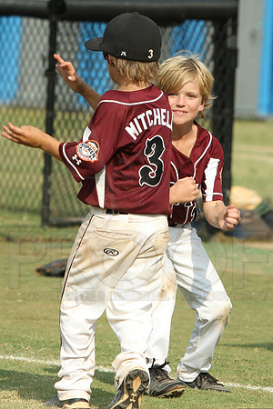 Benton-Midkiff vs. Bryant-Griffin 8 year old (Cal Ripken) 7-20-2014 (©Justin Manning) JWM_411