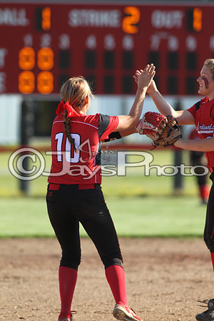 Bauxite @ Harmony Grove softball 4-21-2015 (©Justin Manning) JWM_0317