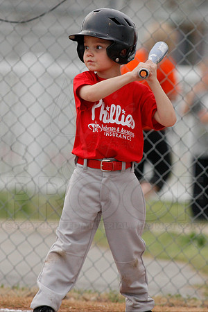 Phillies vs. Razorbacks 5-6 year old baseball 4-3-2014 (© Justin Manning) JWM_0161