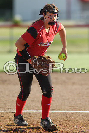 Bauxite @ Harmony Grove softball 4-21-2015 (©Justin Manning) JWM_0291