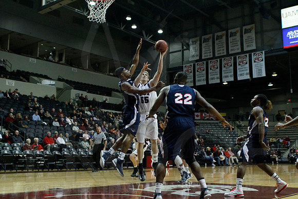 FAU @ UALR 1-24-13 (Justin Manning)0031