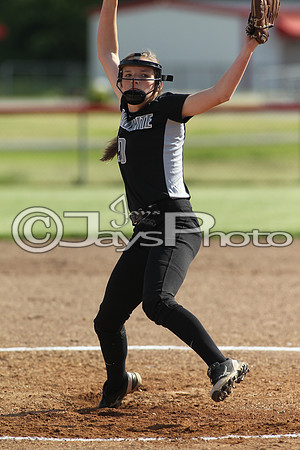 Bauxite @ Harmony Grove softball 4-21-2015 (©Justin Manning) JWM_0138