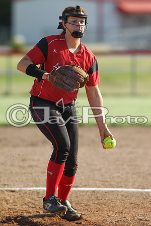 Bauxite @ Harmony Grove softball 4-21-2015 (©Justin Manning) JWM_0293