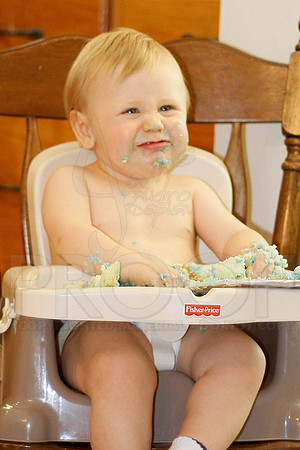 Kaleb's 1st birthday party 10-21-12 (Justin Manning)0045