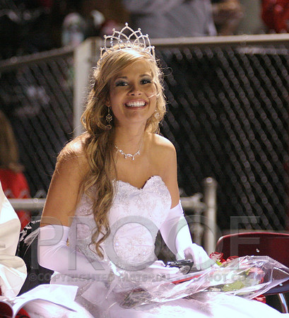 Homecoming Queen Jenna Henson2.JPG