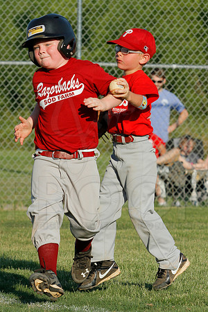 Phillies vs. Razorbacks 5-6 year old baseball 6-3-2014 (© Justin Manning) JWM_0146
