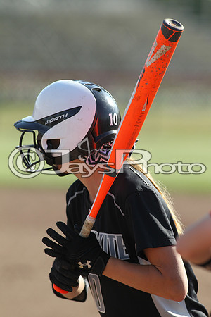 Bauxite @ Harmony Grove softball 4-21-2015 (©Justin Manning) JWM_0321