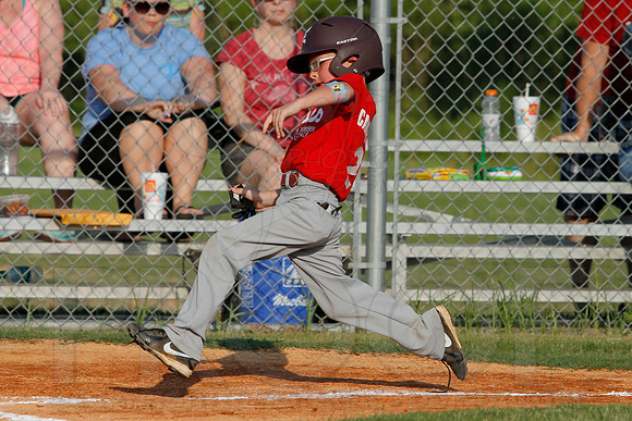 Phillies vs. Razorbacks 5-6 year old baseball 6-3-2014 (© Justin Manning) JWM_0105