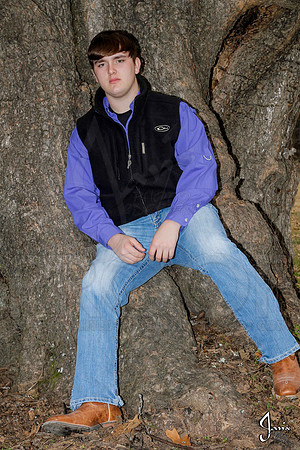 Austin Hicks senior pictures 12-29-13 (�Justin Manning) (�Justin Manning) (�Justin Manning) JWM_0070