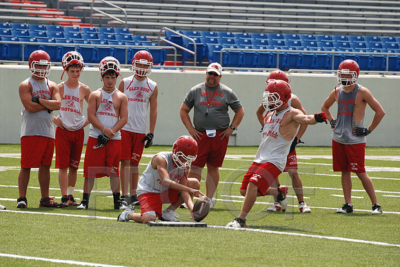 Dylan Ray Kicking.JPG