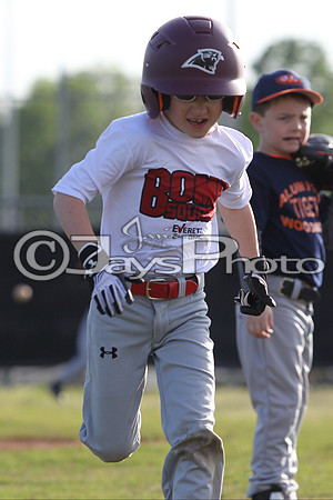 Bomb Squad vs Tigers 6-7 year old (Pitching Machine) 4-27-2015 (©Justin Manning) JWM_0137