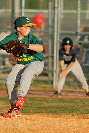 Thunder vs. A's 9-10 year old baseball 4-22-2014 (© Justin Manning) JWM_0024