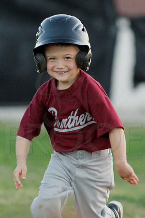 Phillies vs. Panthers 5-6 year old 5-6-2014 (© Justin Manning) JWM_0110