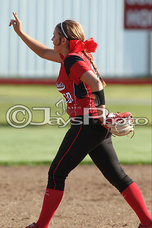 Bauxite @ Harmony Grove softball 4-21-2015 (©Justin Manning) JWM_0319