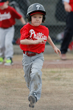 Phillies vs. Razorbacks 5-6 year old baseball 4-3-2014 (© Justin Manning) JWM_0266
