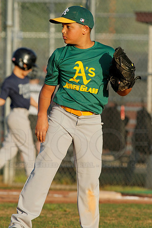 Thunder vs. A's 9-10 year old baseball 4-22-2014 (© Justin Manning) JWM_0009