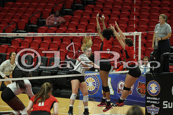 Louisiana vs. Texas State 11-18-17_JWM0120