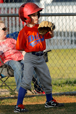 Panthers @ Mets 5-6 year old baseball 4-22-2014 (© Justin Manning) JWM_0136