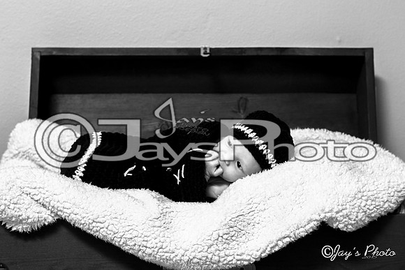 Jonathan Keston Ray newborn pictures 3-30-2015 (©Justin Manning) JWM_0007-2