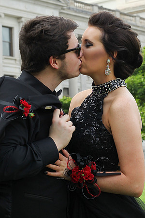 Sheridan Senior Prom 4-29-17_JWM00206