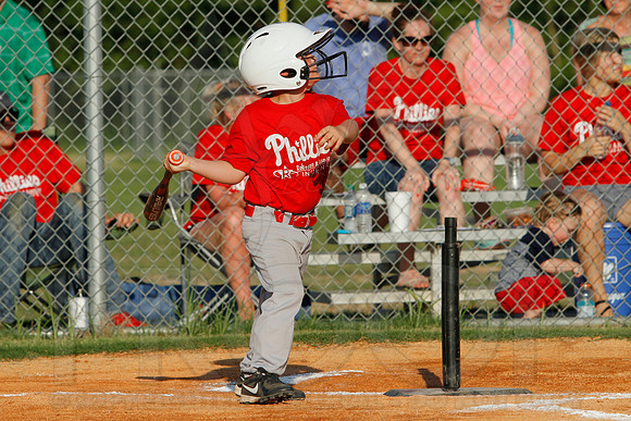 Phillies vs. Razorbacks 5-6 year old baseball 6-3-2014 (© Justin Manning) JWM_0182