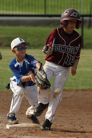 Benton-Midkiff vs. Bryant-Griffin 8 year old (Cal Ripken) 7-20-2014 (©Justin Manning) JWM_353