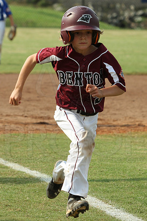 Benton-Midkiff vs. Bryant-Griffin 8 year old (Cal Ripken) 7-20-2014 (©Justin Manning) JWM_367