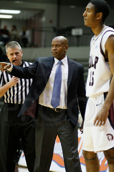FAU @ UALR 1-24-13 (Justin Manning)0115