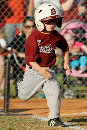 Panthers @ Mets 5-6 year old baseball 4-22-2014 (© Justin Manning) JWM_0017