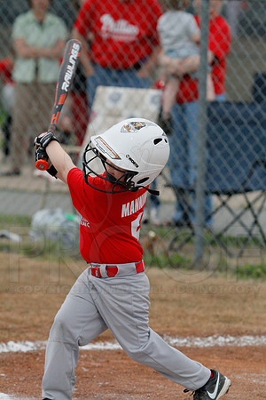 Phillies vs. Razorbacks 5-6 year old baseball 4-3-2014 (© Justin Manning) JWM_0287