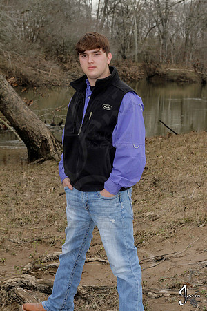 Austin Hicks senior pictures 12-29-13 (�Justin Manning) (�Justin Manning) (�Justin Manning) JWM_0029