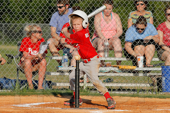 Phillies vs. Razorbacks 5-6 year old baseball 6-3-2014 (© Justin Manning) JWM_0098