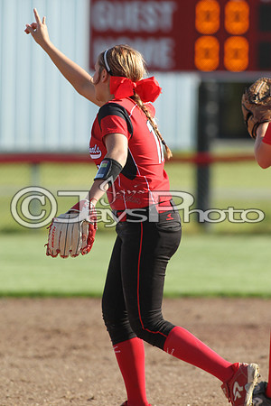 Bauxite @ Harmony Grove softball 4-21-2015 (©Justin Manning) JWM_0318