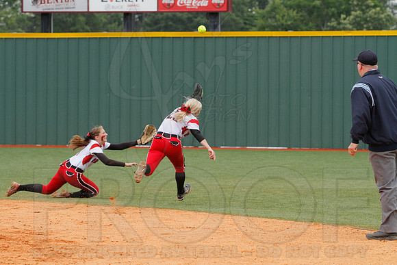 Benton vs. Russellville State Simi-Finals 5-17-2014 (© Justin Manning) JWM_0168