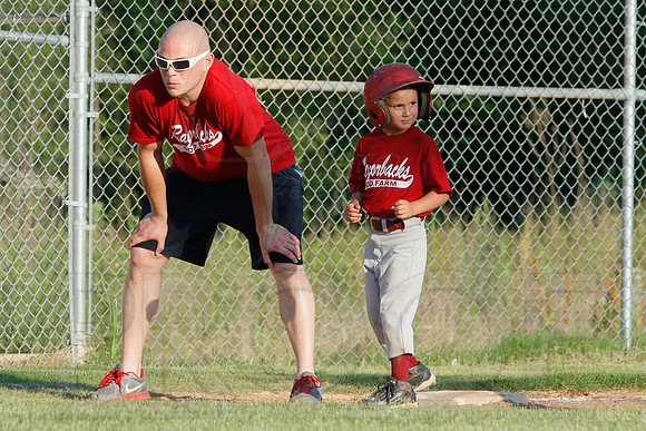 Phillies vs. Razorbacks 5-6 year old baseball 6-3-2014 (© Justin Manning) JWM_0204