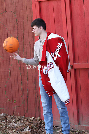 Brayden Lyons senior pictures 12-23-19_0036