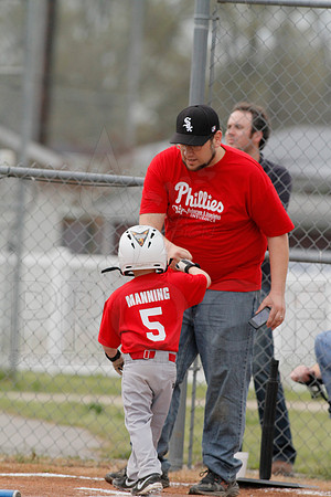 Phillies vs. Razorbacks 5-6 year old baseball 4-3-2014 (© Justin Manning) JWM_0180