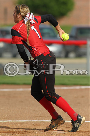 Bauxite @ Harmony Grove softball 4-21-2015 (©Justin Manning) JWM_0039