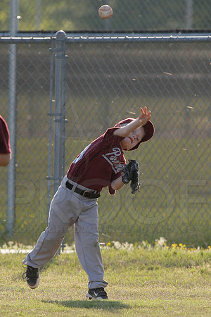 Panthers @ Mets 5-6 year old baseball 4-22-2014 (© Justin Manning) JWM_0173