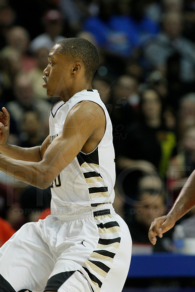 Jonesboro vs. Little Rock Parkview 6A State Boys State Finals 3-15-2014 (© Justin Manning) JWM_0094